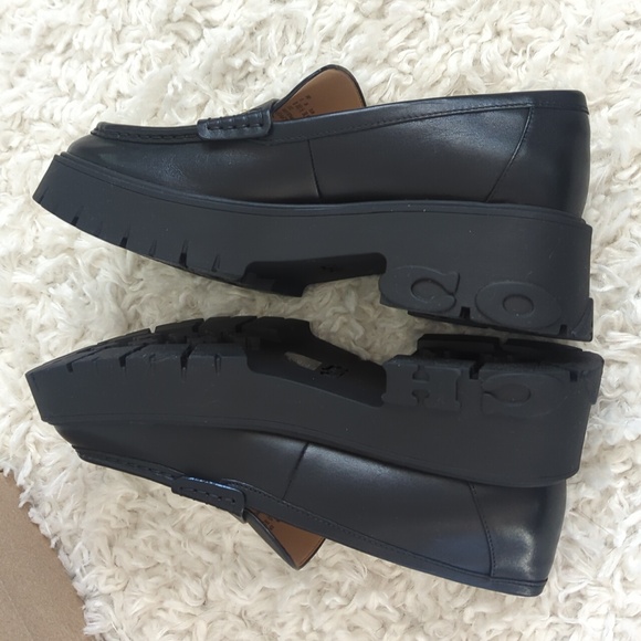 NWB Coach Ruthie Leather Loafer - Picture 4 of 12